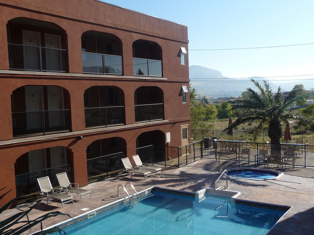 Park Inn By Radisson Osoyoos Extérieur photo